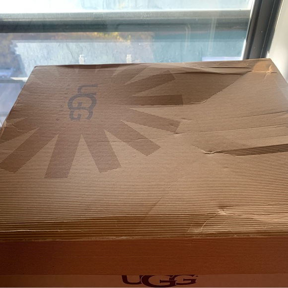 UGG Australia Women’s Classic Zebra Short Exotic Boot - Picture 5 of 16